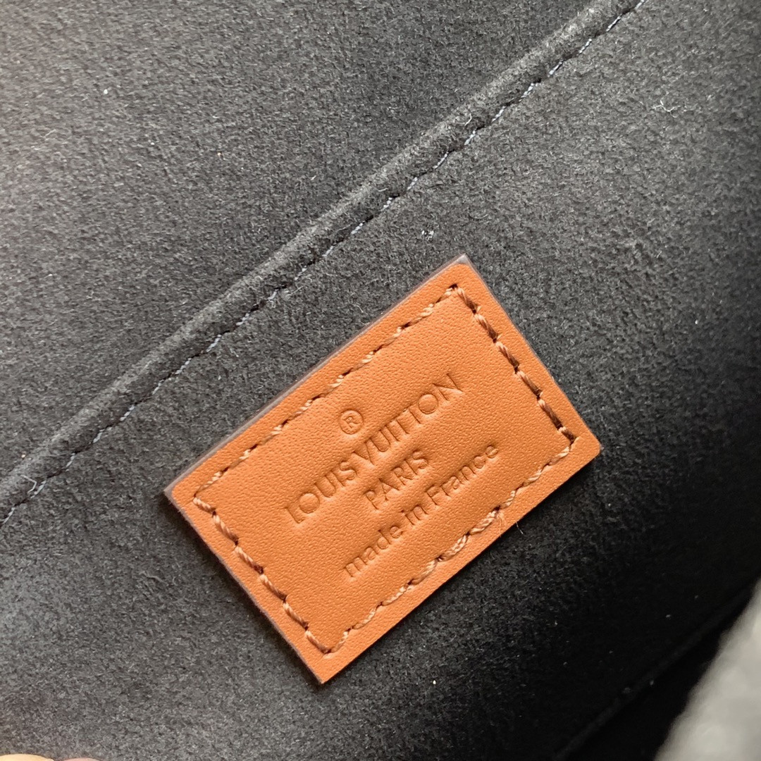 L0vis Vvtt0n Dauphine Bag