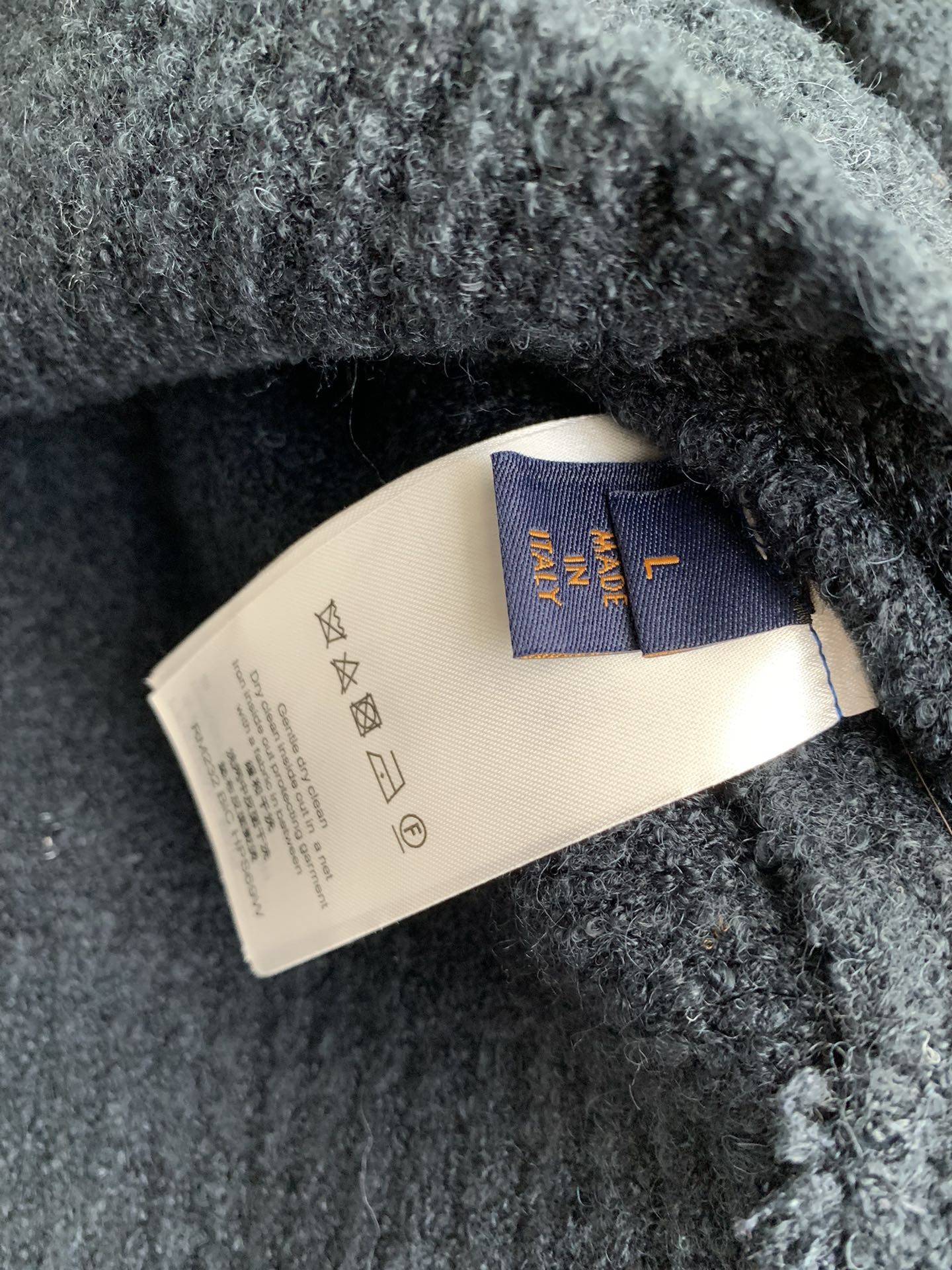 L0vis Vvtt0n Clothes