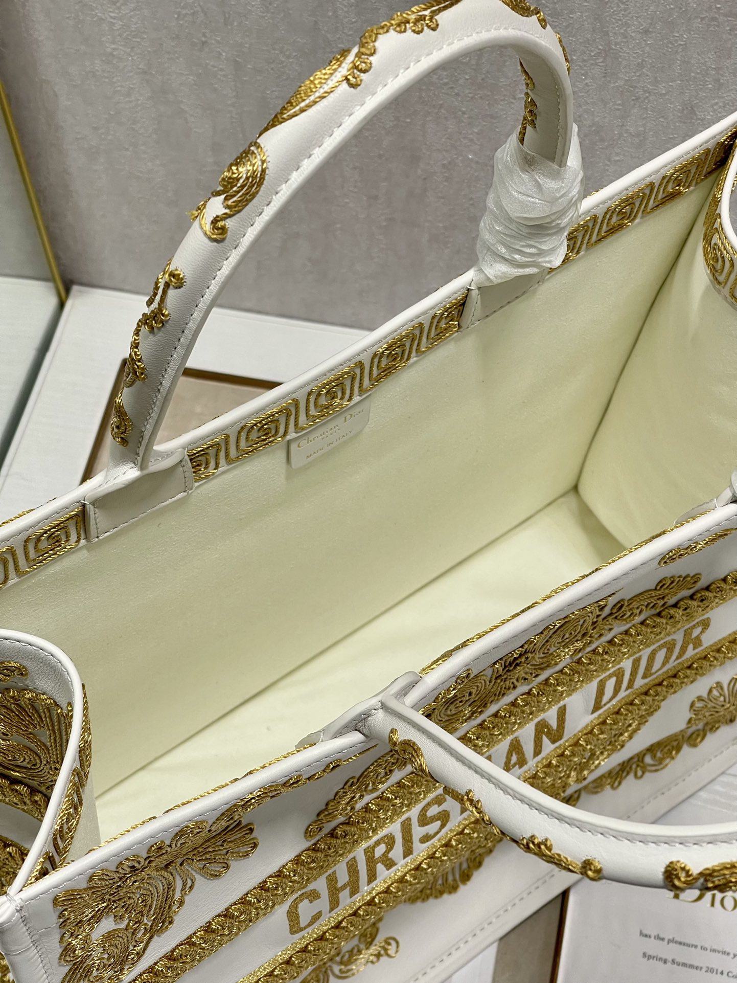 Large D10r Book Tote