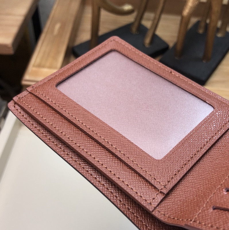 L0vis Vvtt0n Slender Id Bag