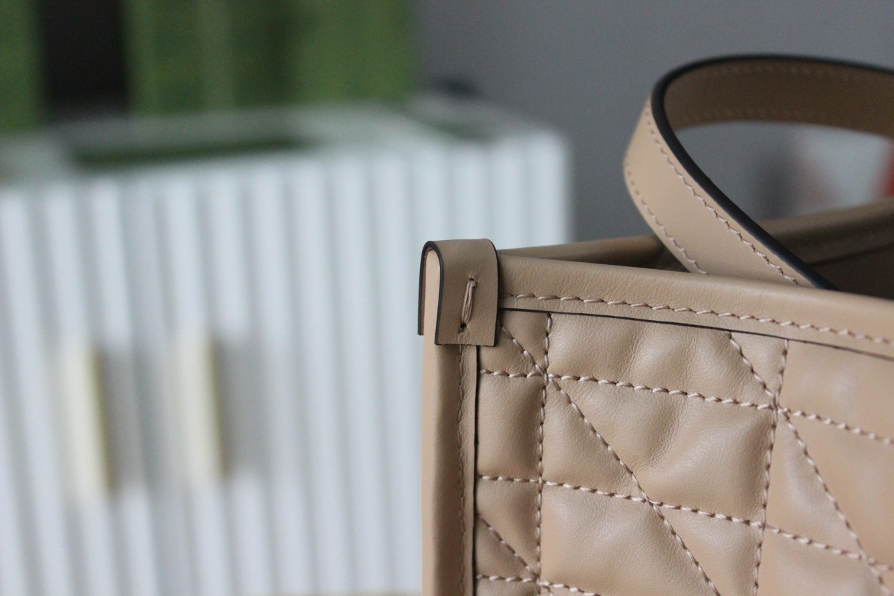 Gvc*1 Gg Marmont Bag