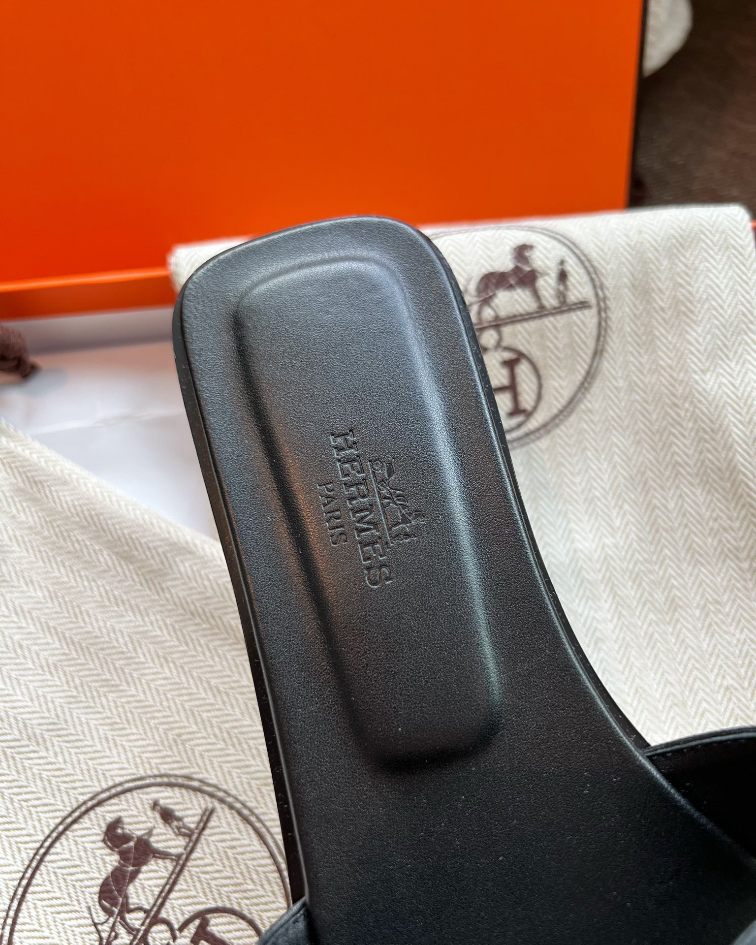 H**me5 Oran Slippers