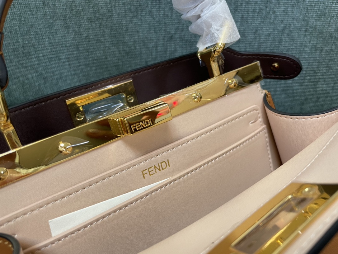 F**di Peekaboo Iseeu Small