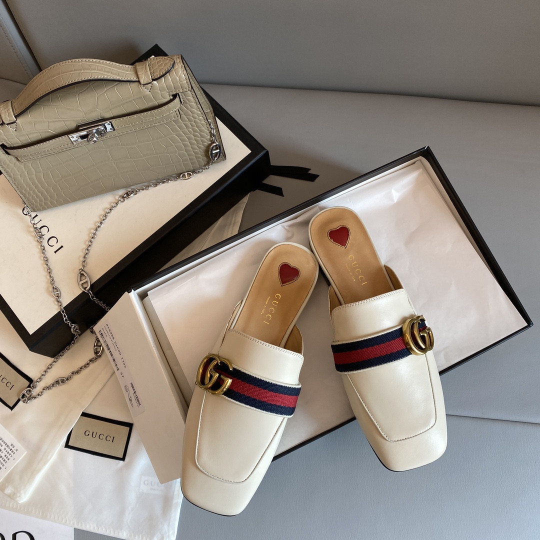 Gvc*1 Leather Slippers