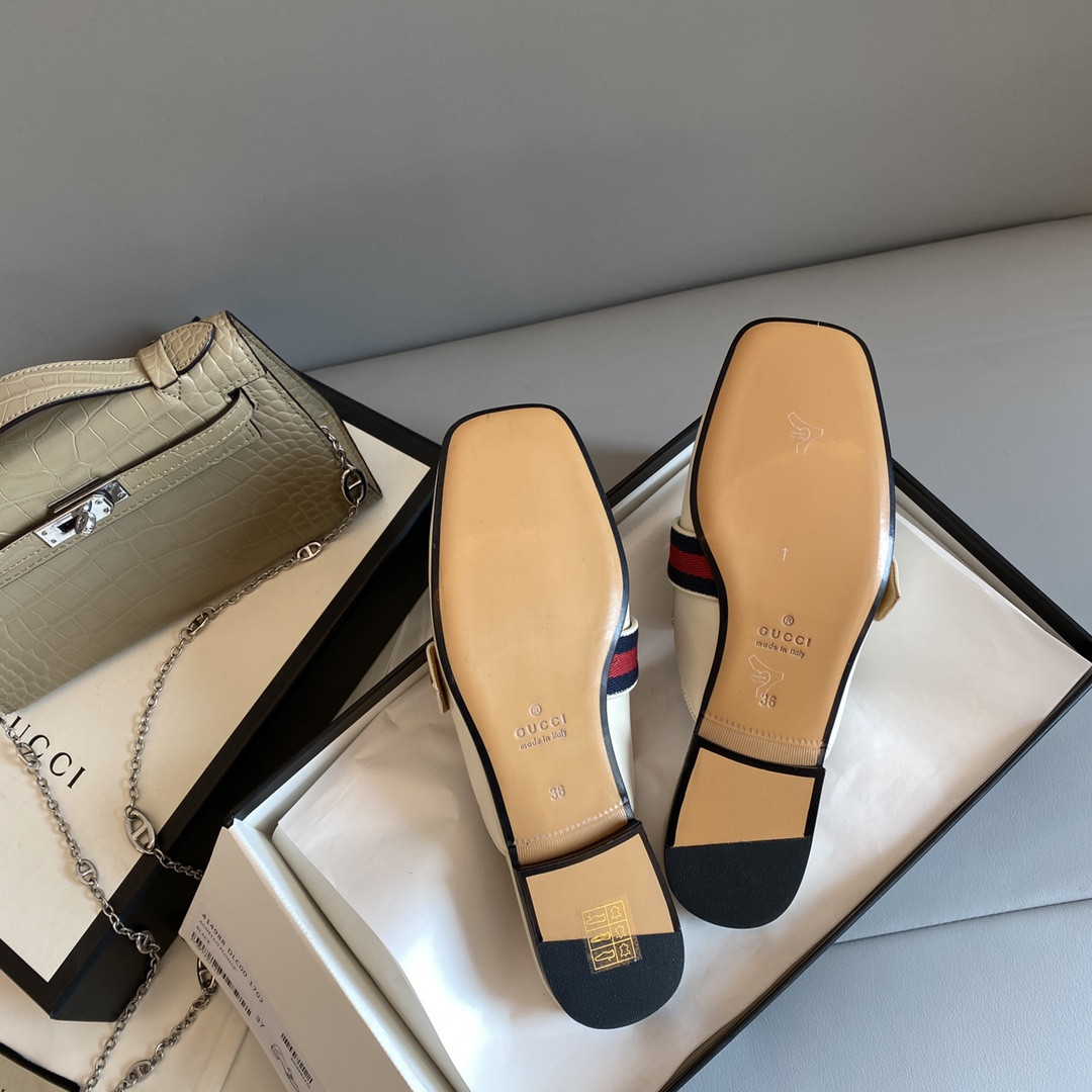 Gvc*1 Leather Slippers