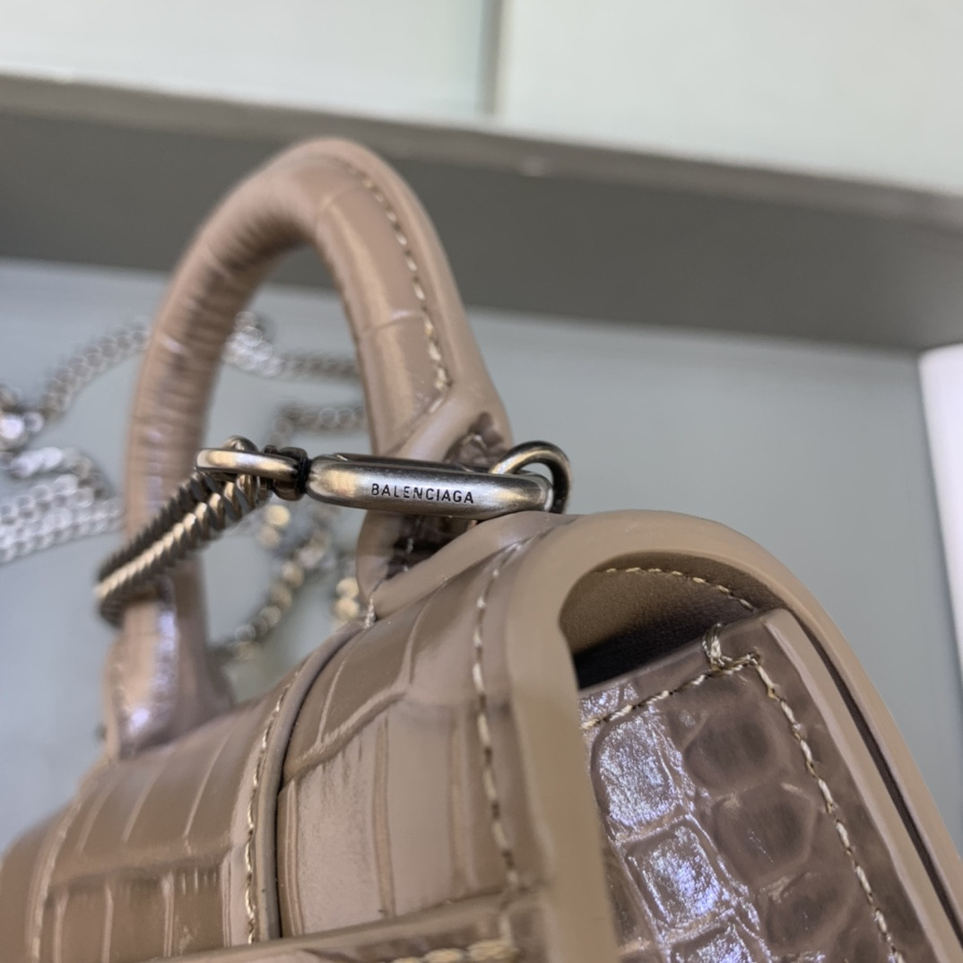 Ba1en*iaga Mini Hourglass