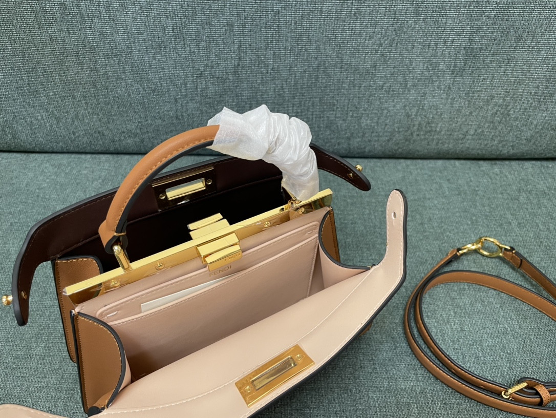 F**di Peekaboo Iseeu Small