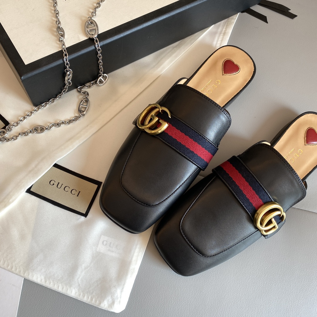 Gvc*1 Leather Slippers