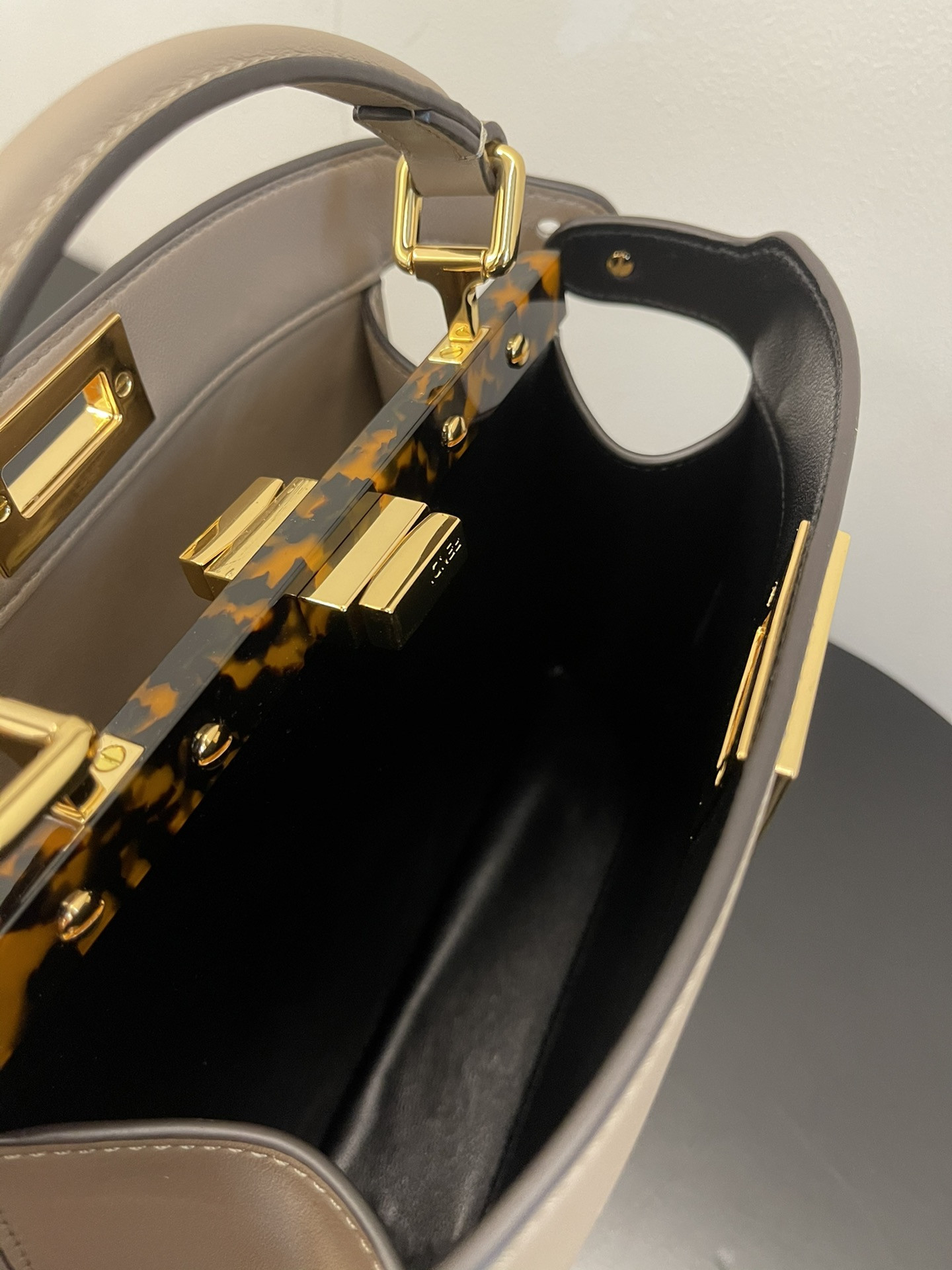 F**di Peekaboo Iseeu Small