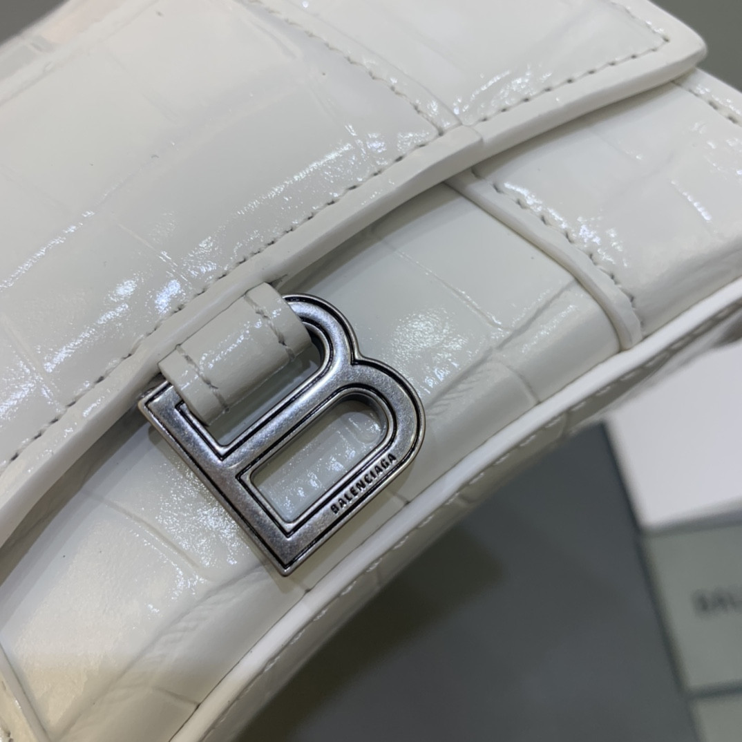 Ba1en*iaga Mini Hourglass