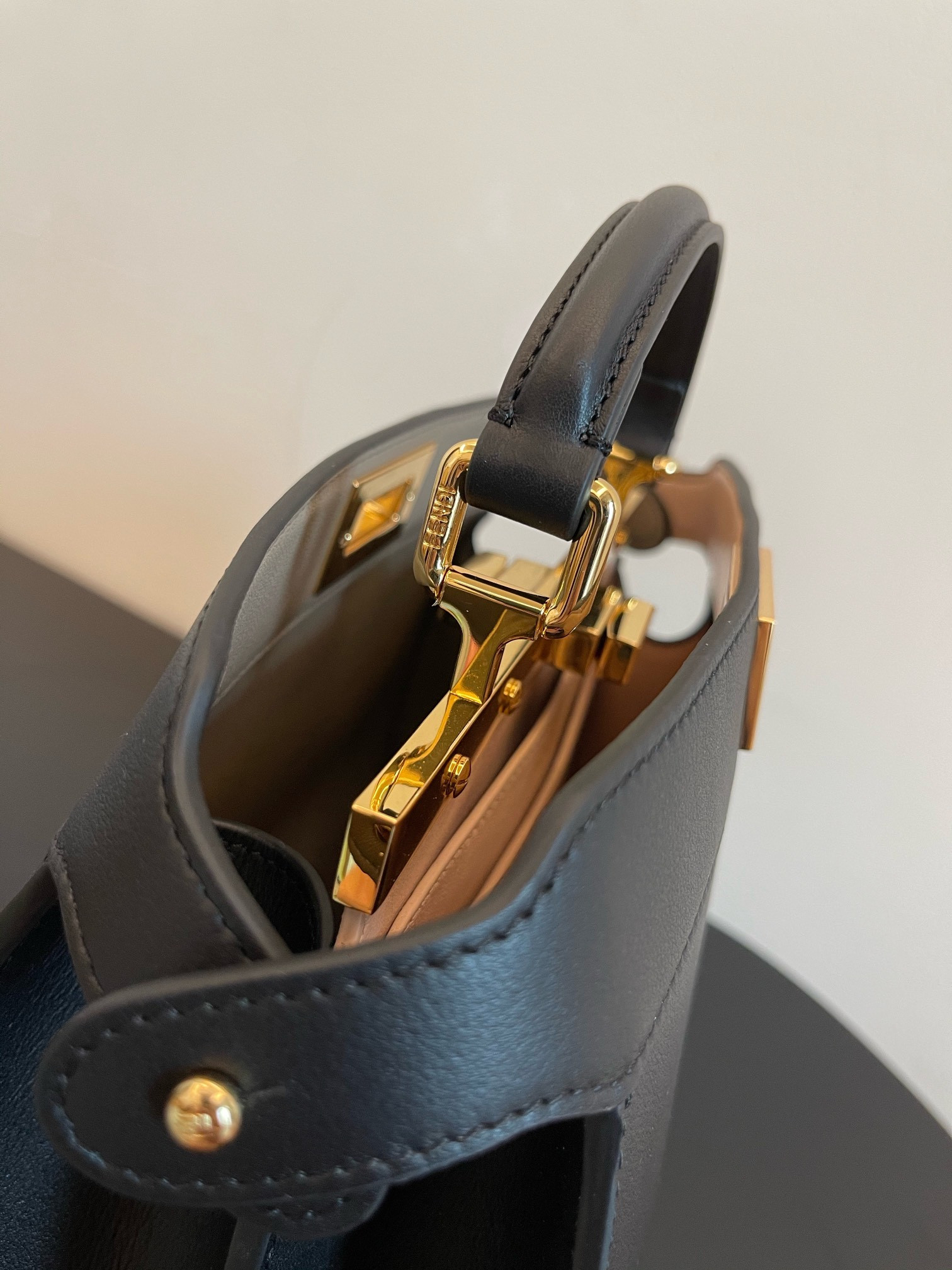 F**di Peekaboo Iseeu Small