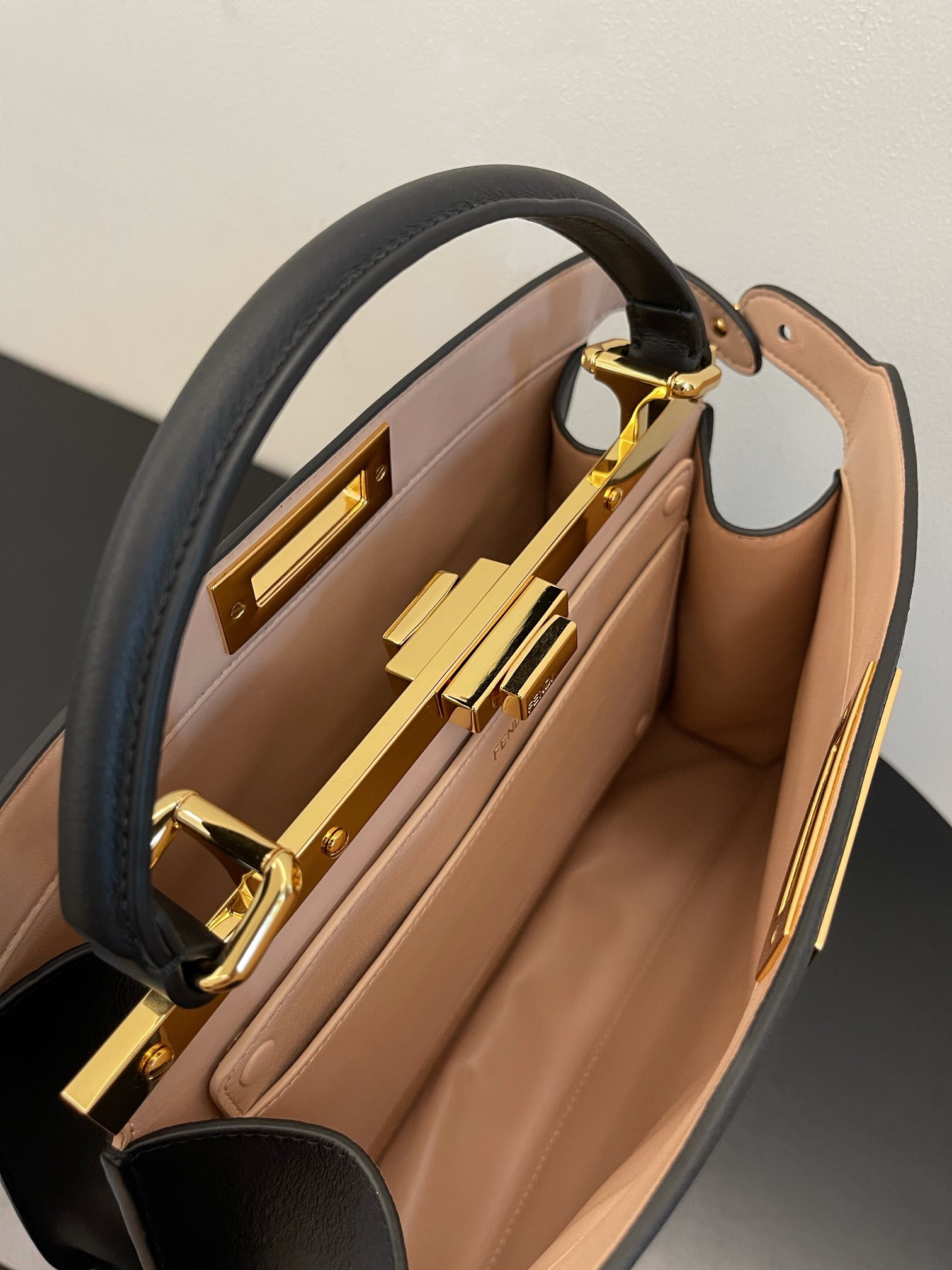 F**di Peekaboo Iseeu Medium Bag