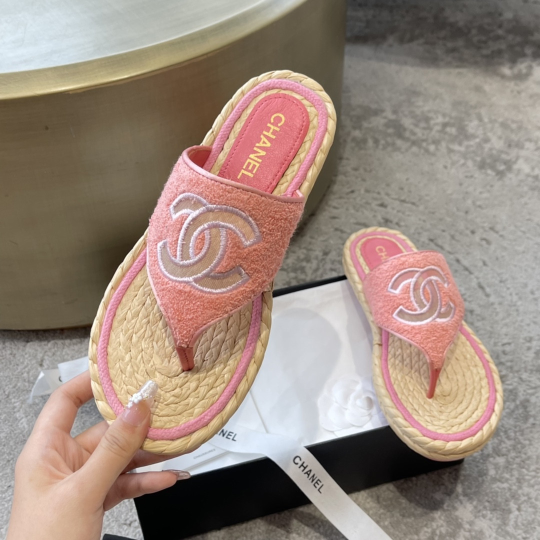 Ch**el Slippers