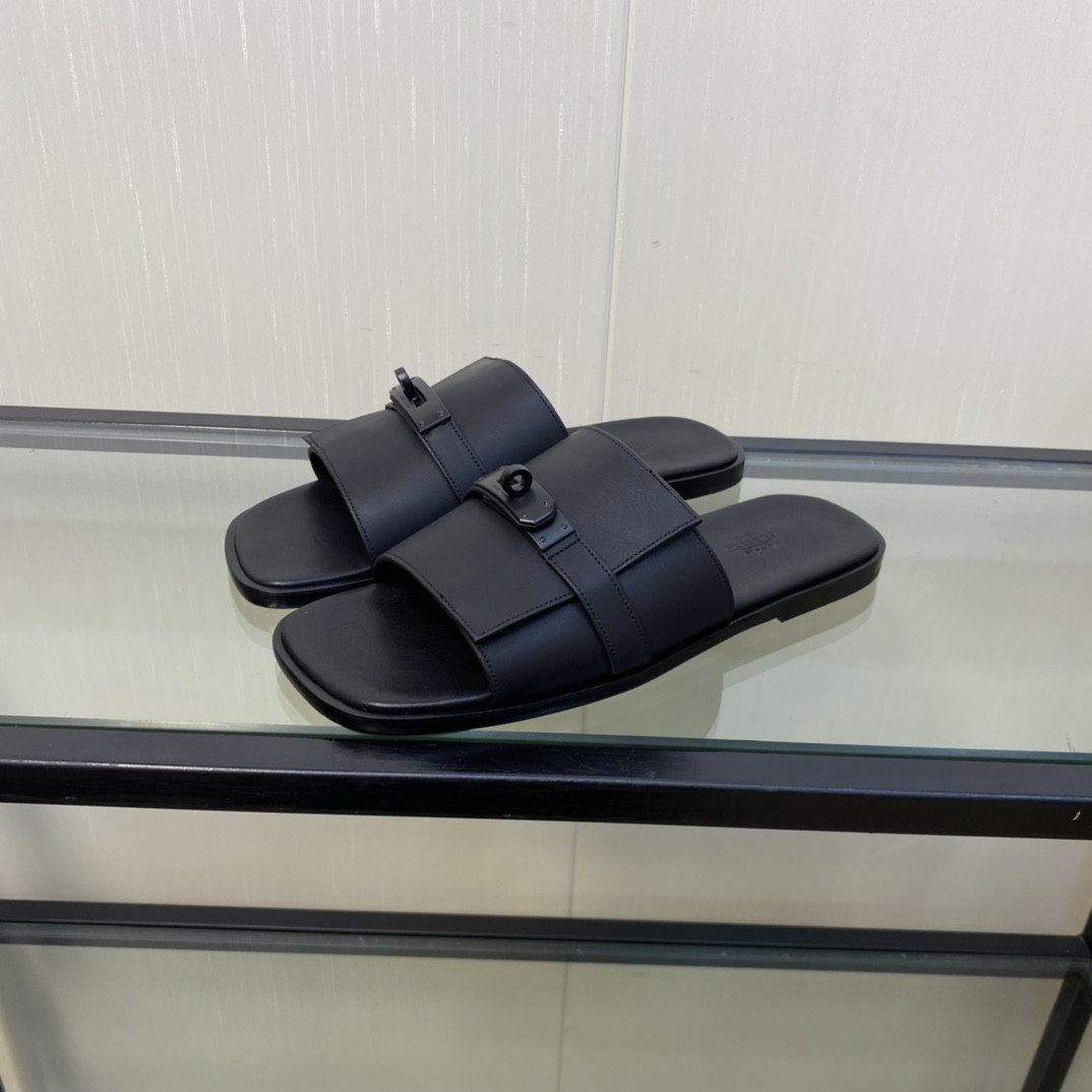 H**me5 KELLY LOCK SLIPPERS