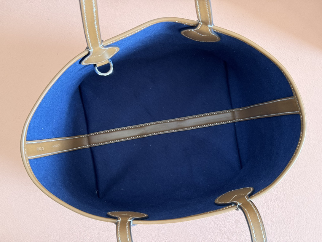 Gvc*1 Totissima Tote Bag