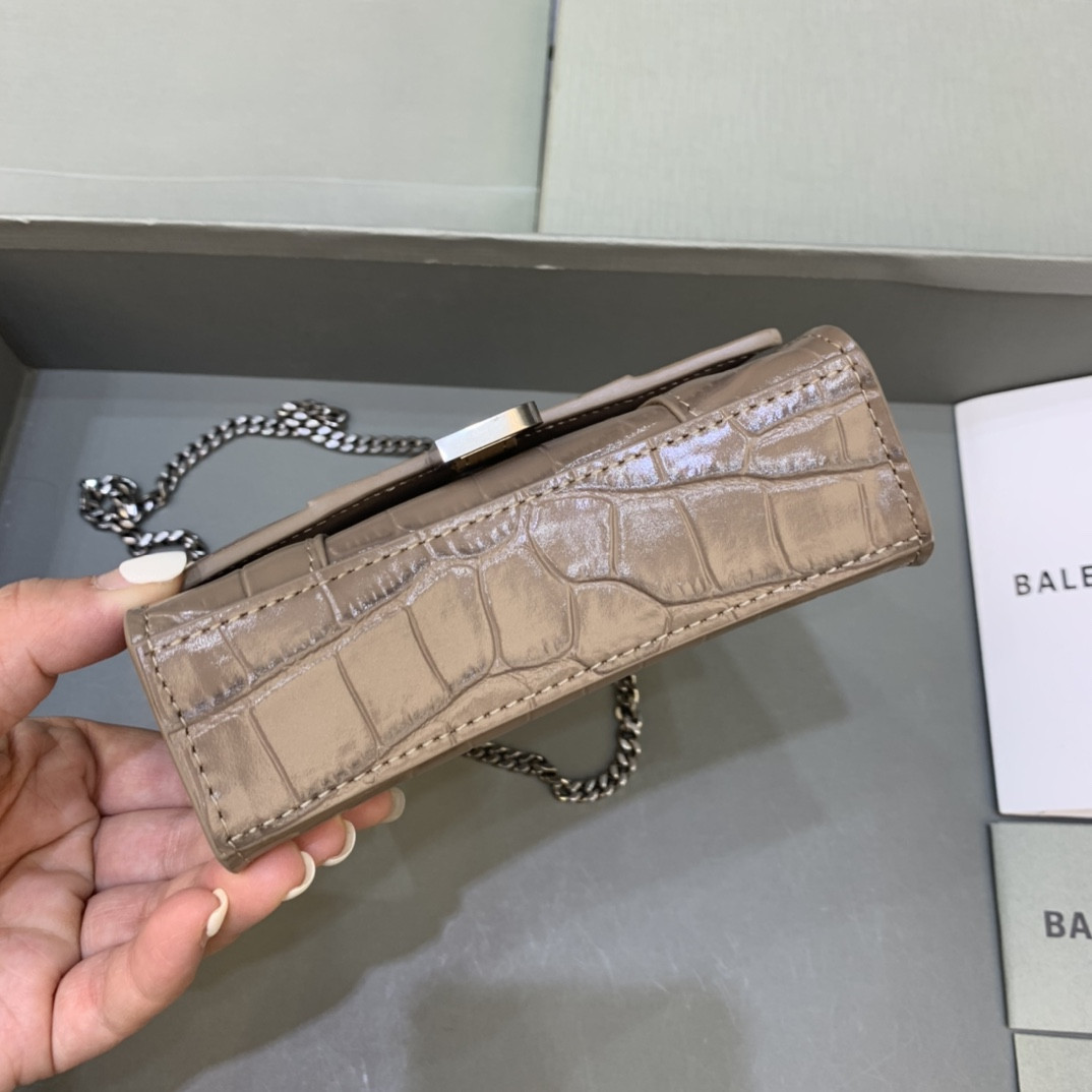 Ba1en*iaga Mini Hourglass