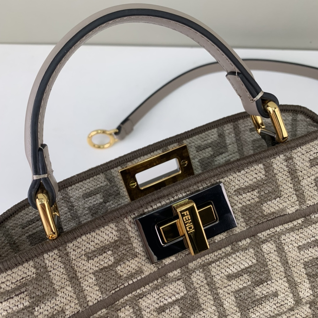 F**di Peekaboo Iseeu Small