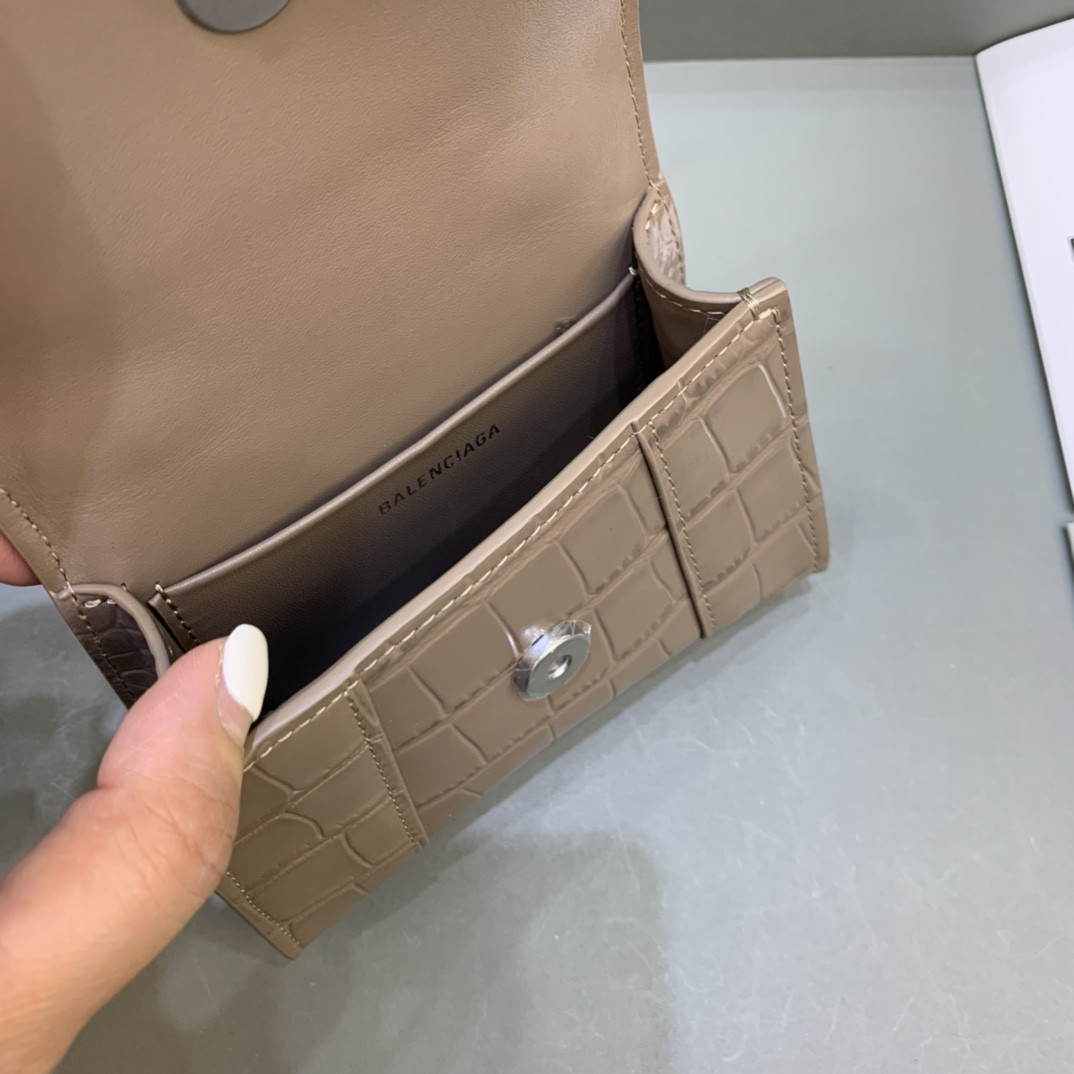 Ba1en*iaga Mini Hourglass