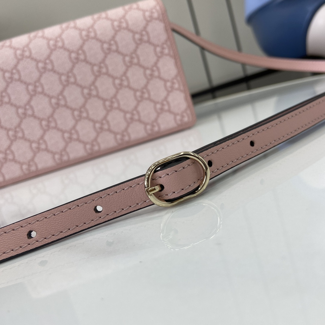 Gvc*1 Emblem Handbag