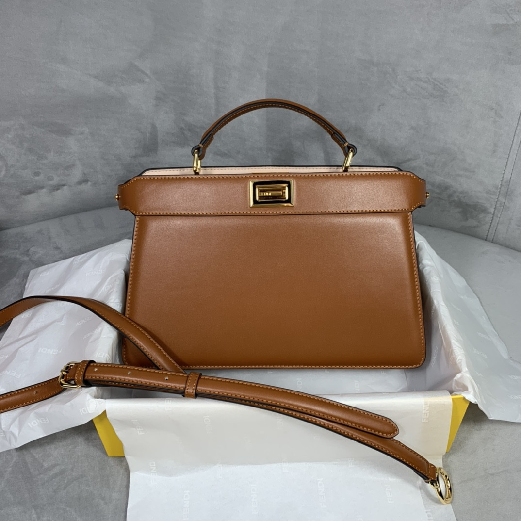 F**di Peekaboo Iseeu