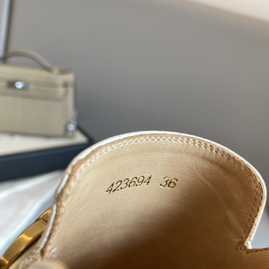 Gvc*1 Leather Slippers