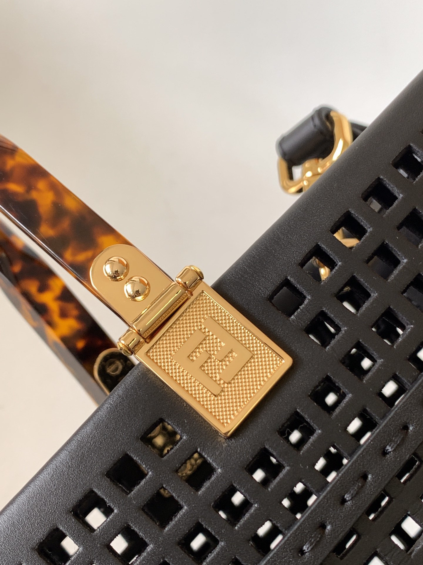 F**di SUNSHINE SHOPPER TOTE