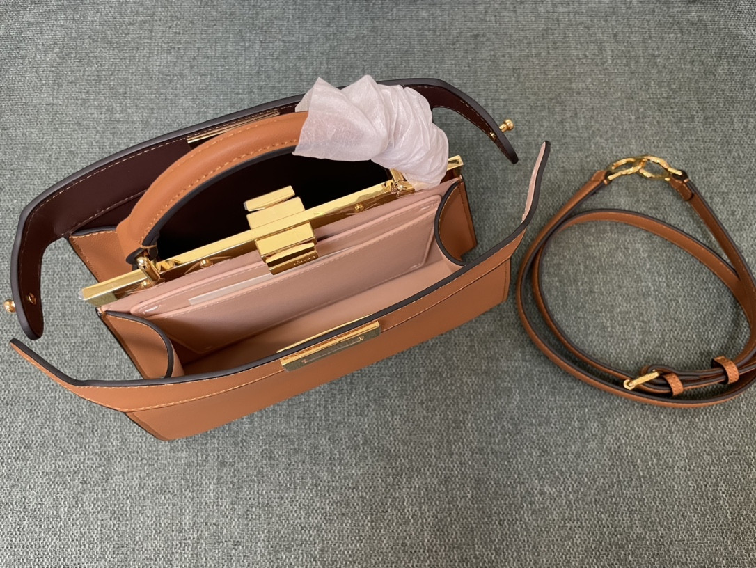 F**di Peekaboo Iseeu Small