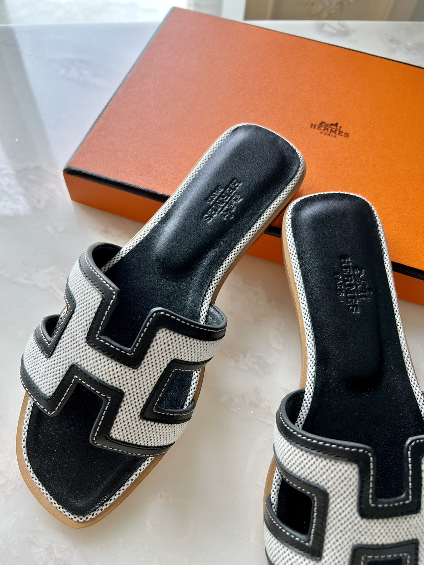 H**me5 Oran Slippers