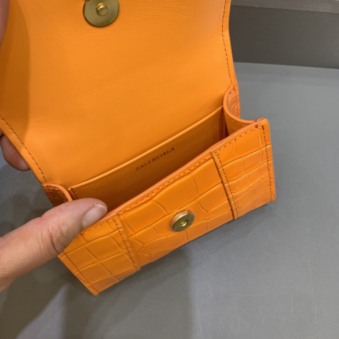 Ba1en*iaga Mini Hourglass