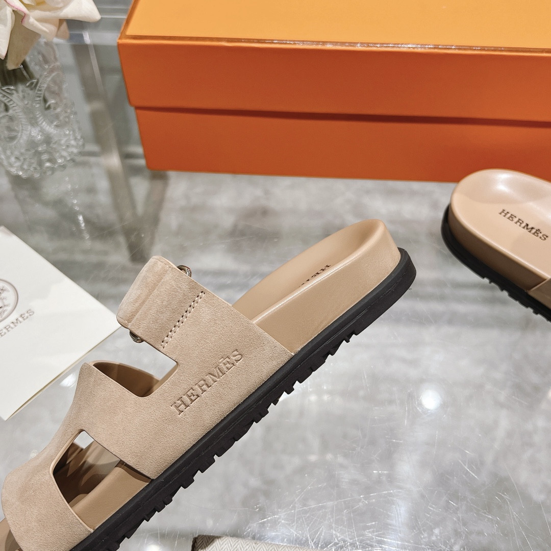 H**me5 Chypre Slippers