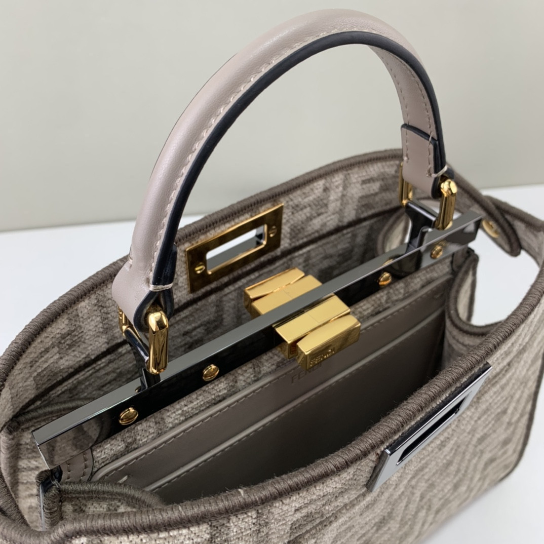 F**di Peekaboo Iseeu Small