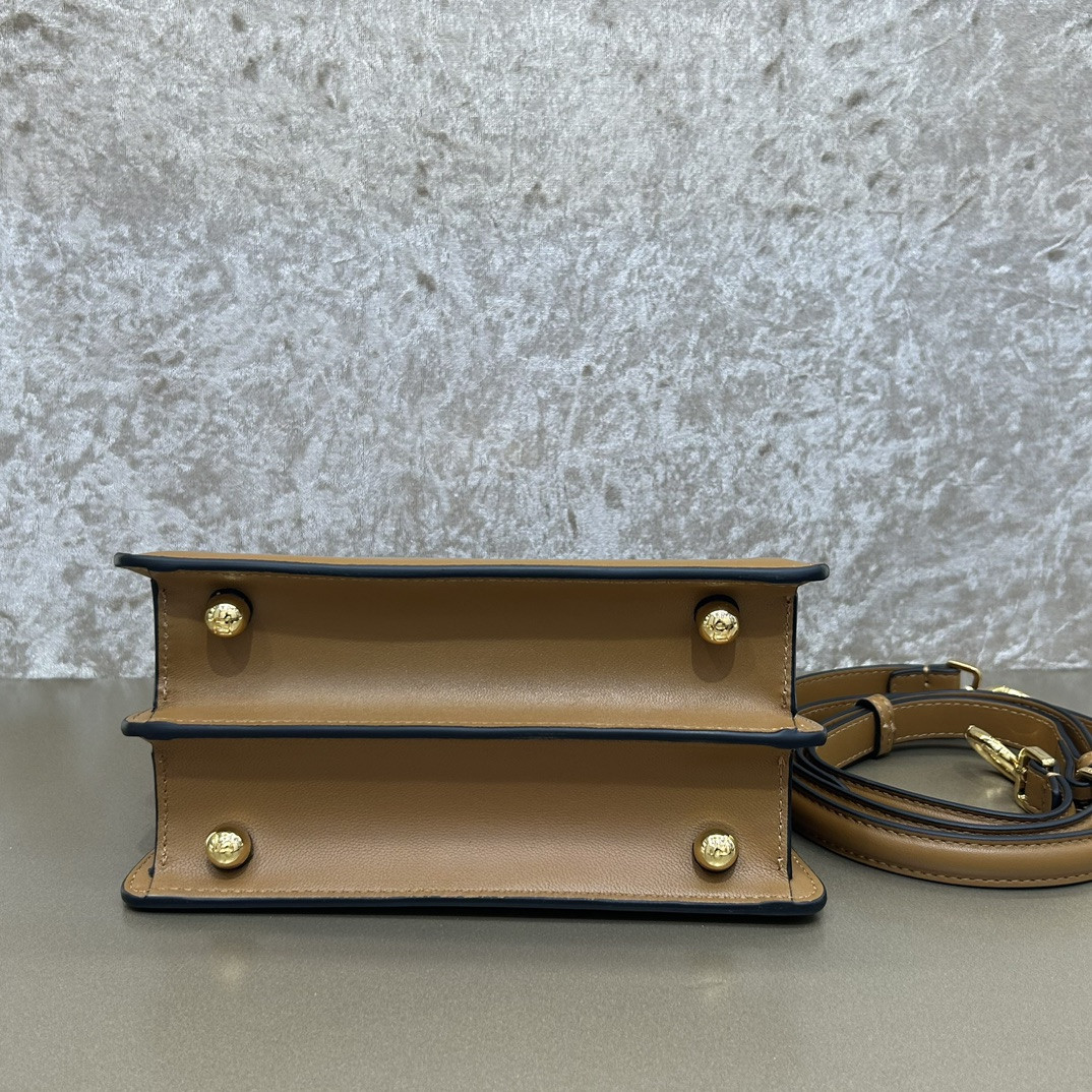 F**di Peekaboo Iseeu Petite