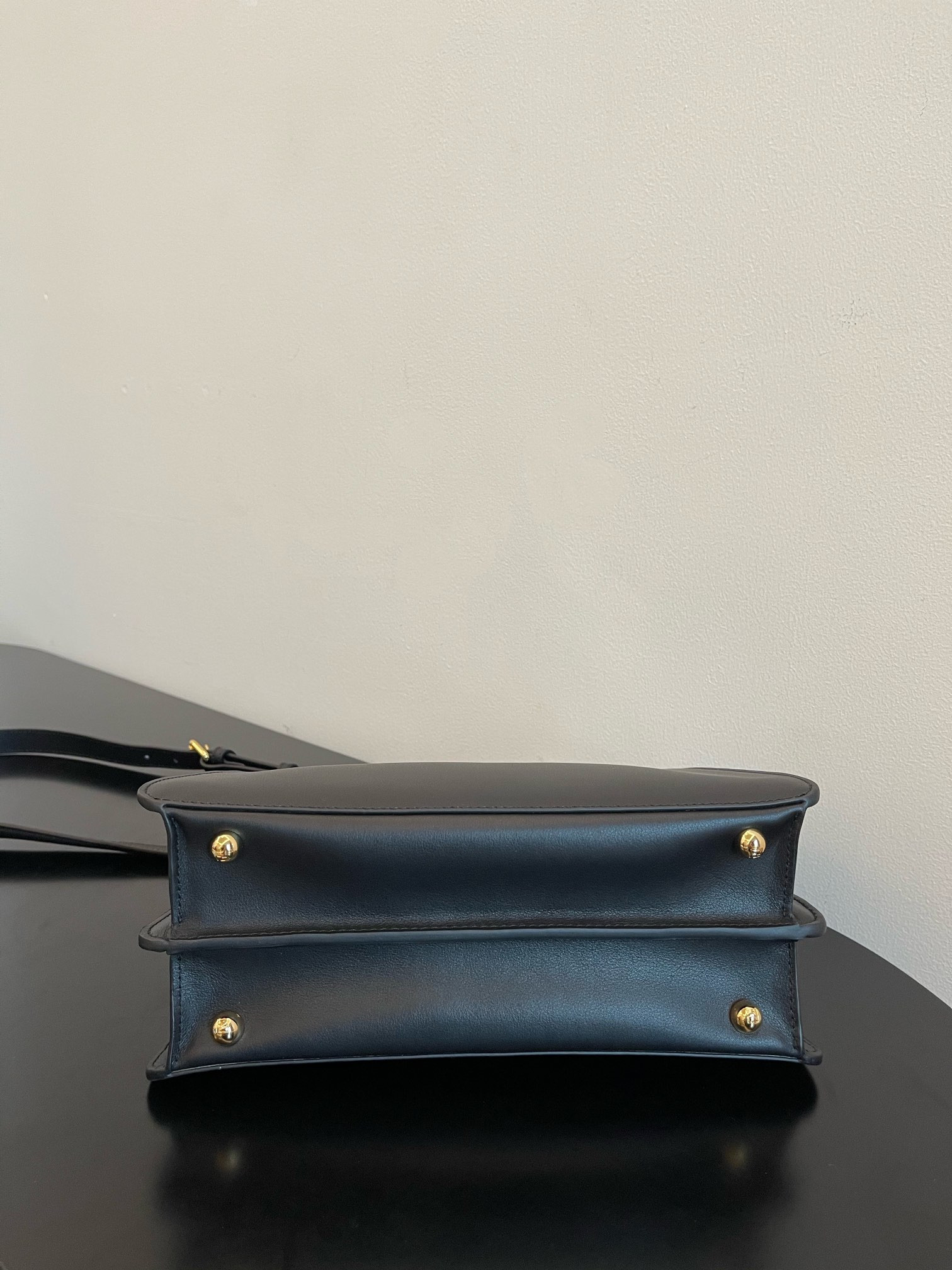 F**di Peekaboo Iseeu Small