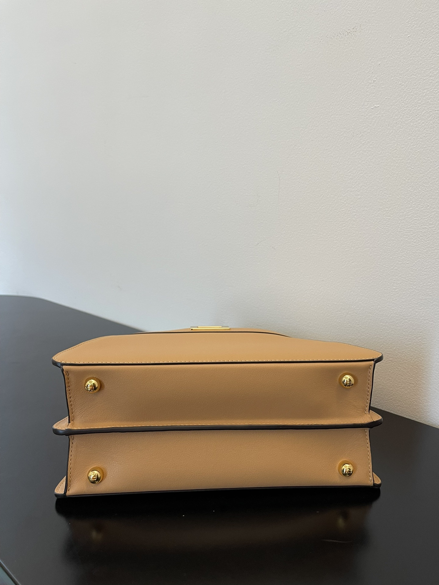 F**di Peekaboo Iseeu Small