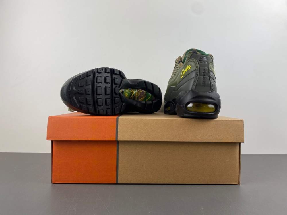 Corteiz x Air Max 95 SP FB2709-300
