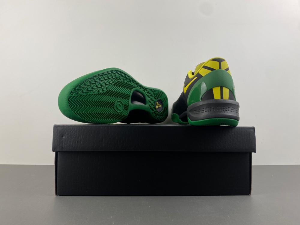 Kobe 8 Protro HQ3138-800
