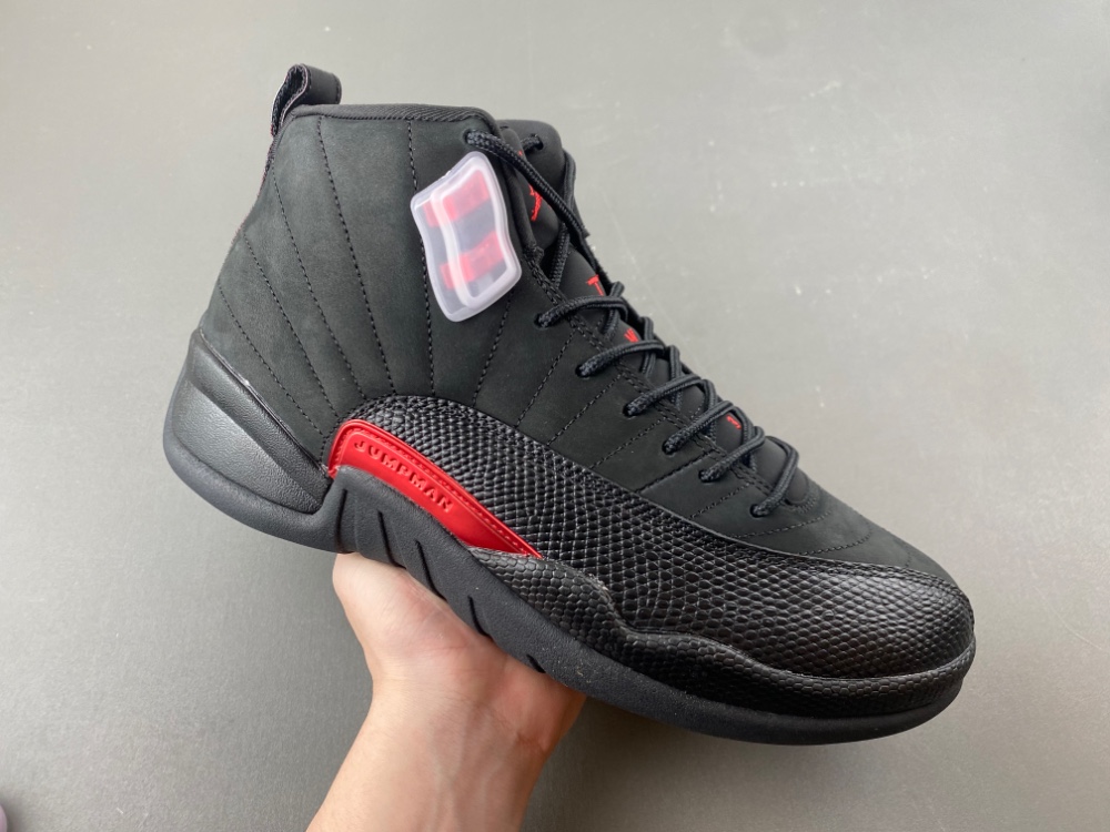 Air Jordan 12 Bloodline CT8013-001