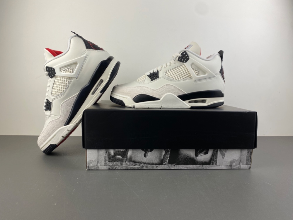 Air Jordan 4 Flight Club IM4002-100
