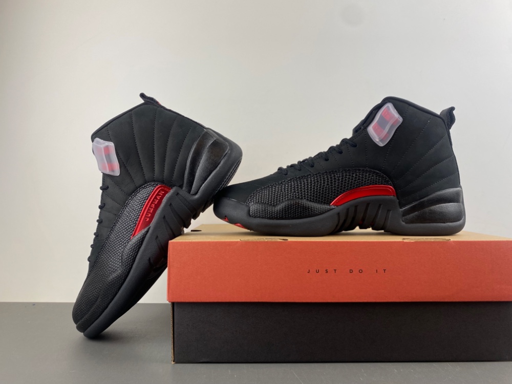 Air Jordan 12 Bloodline CT8013-001