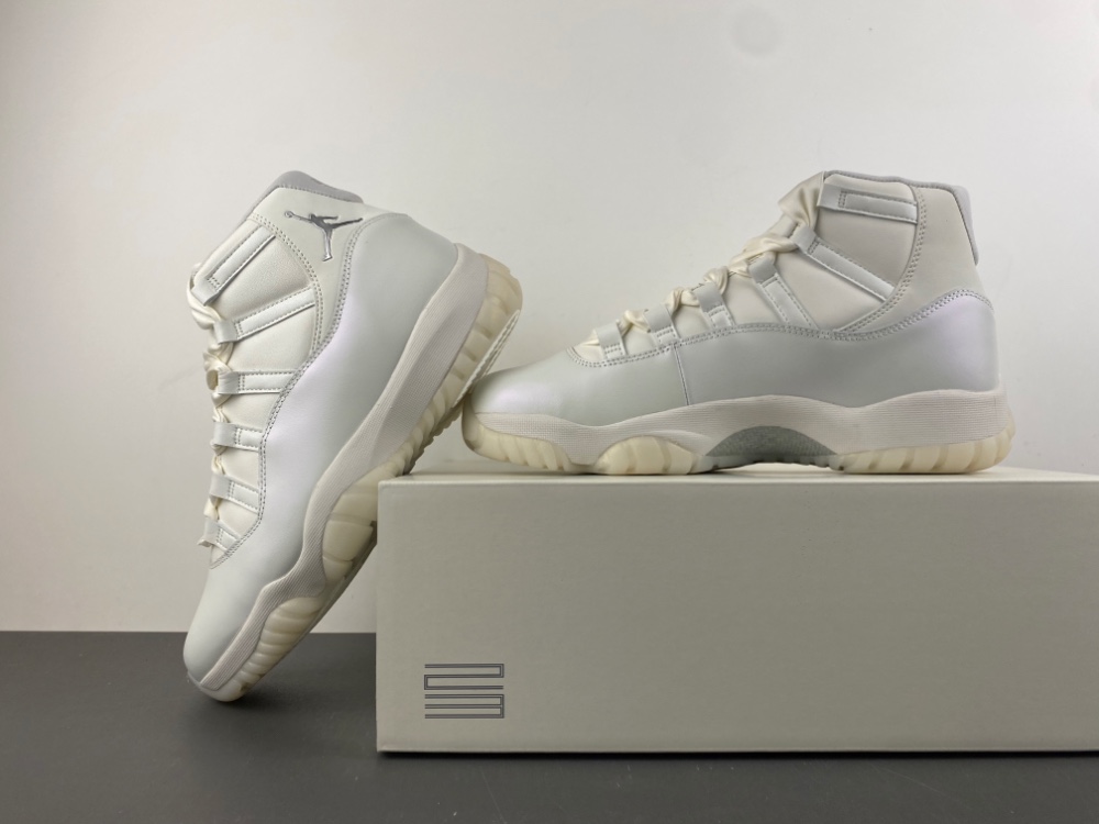 Air Jordan 11 Pearl AR0715-110-1