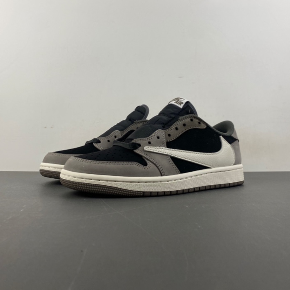 Travis Scott x Air Jordan 1 DM7866-001-1