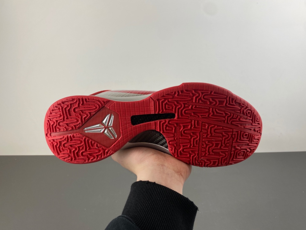 Caitlin Clark x Nike Zoom Kobe 5 Protro Rookie of the Year IV2712-001